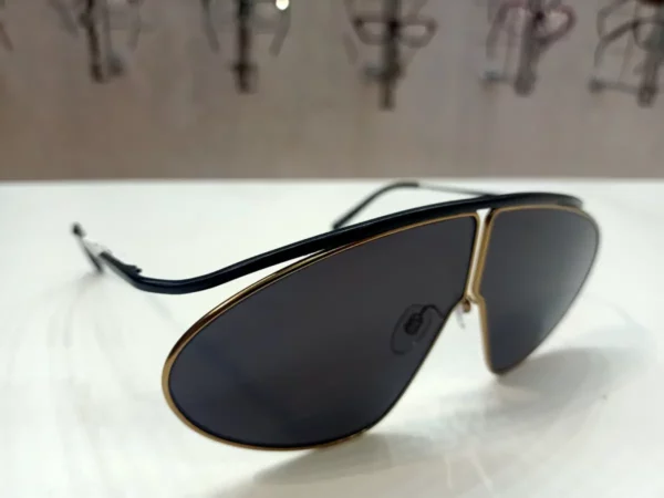 ill.i Optics by will.i.am - immagine 5